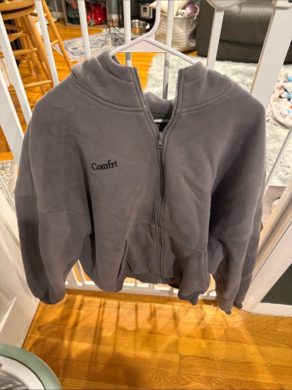 Comfrt grey zip up hoodie size M